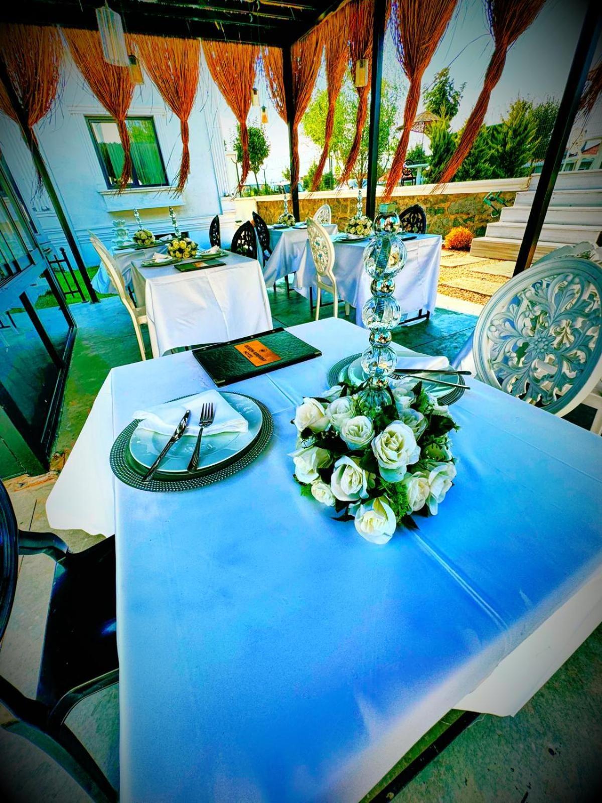 The Queen Airport Hotel-Round Trip Airport Service Arnavutkoy Exteriör bild